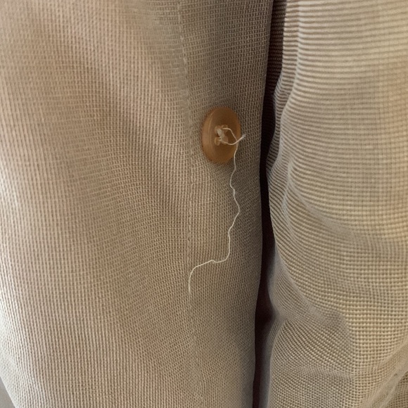 🩷2/$20 or 4/$35🩷 COPY - Mens button up shirt/ blouse - Picture 3 of 3